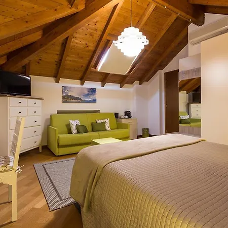 Bed & Breakfast La & 3*
