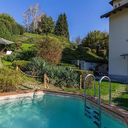 La & Bed & Breakfast 3*
